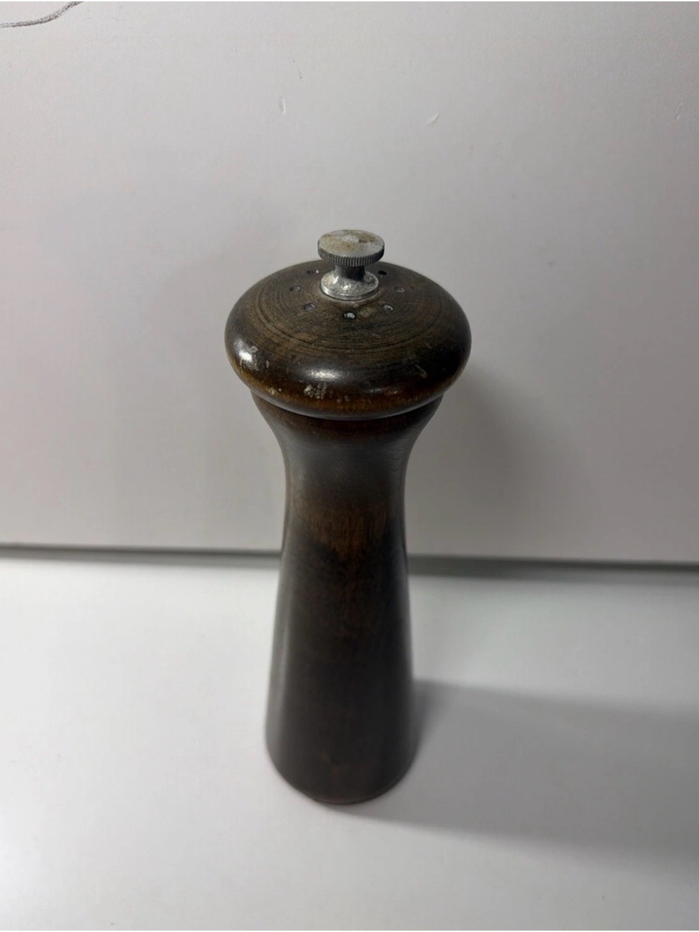 Wooden Pepper Mill Grinder in Dark Brown